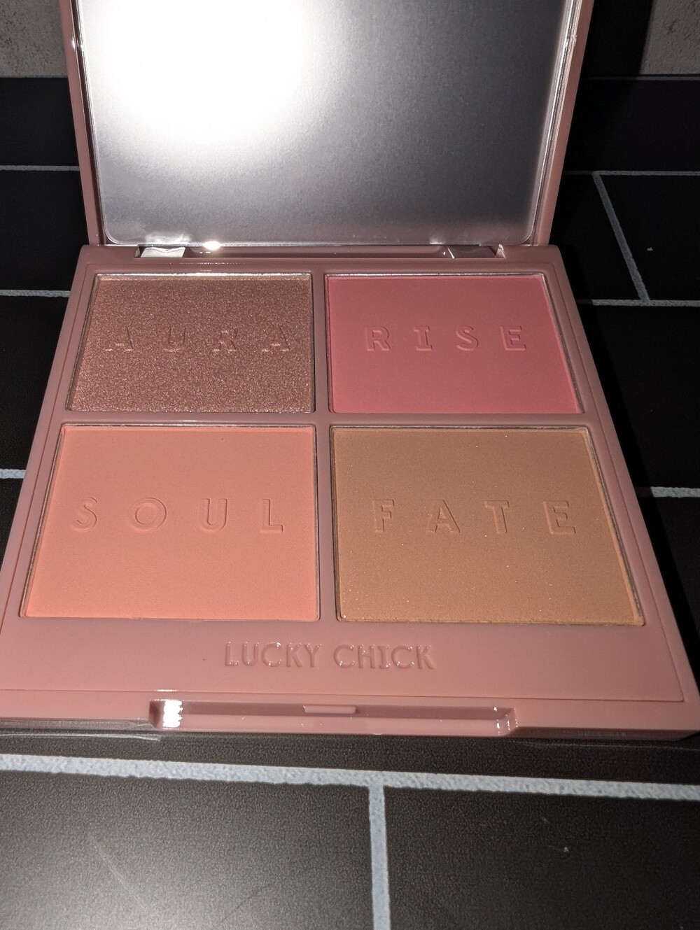 Lucky Chick Face Palette - Mystic Halo NEW